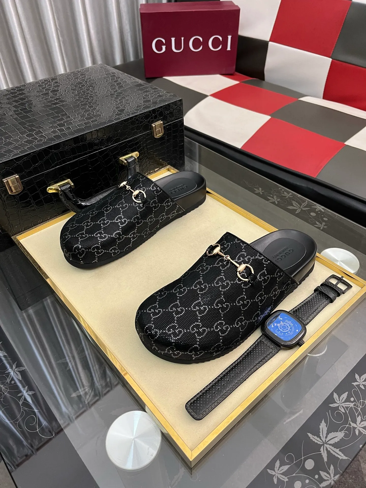Ex-factory price: 420⌚️⌚️[Gucci] 2025 new season half-slip men's shoes, made of Italian imported first-layer frosted cowhide➕sheepskin lining, original hardware buckle, original combination wear-resistant outsole, real shot 🎬 Very comfortable on the feet, size 38-44
